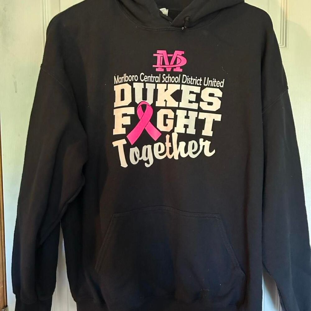 Gildan Men's Black Hoodie
